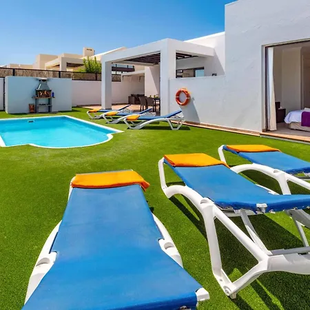 Janubio By * 普拉亚布兰卡